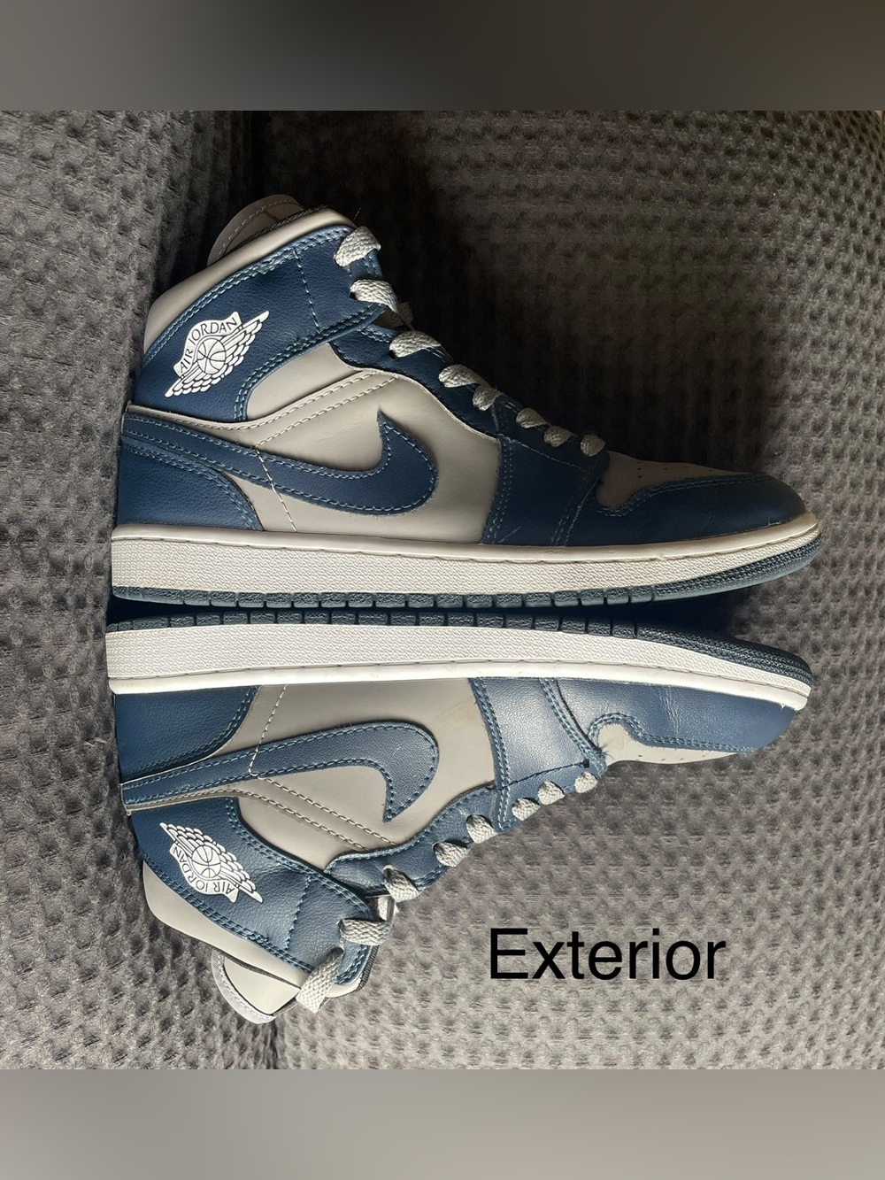 Men’s High Top Air Jordan 1 Mid ‘Georgetown’ size 8.5 (Nike) *pre-owned